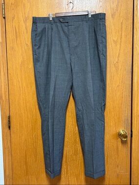 Roundtree & Yorke Men's Charcoal Gray Dress Pants